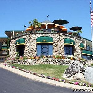 Weathervane Terrace Inn And Suites
